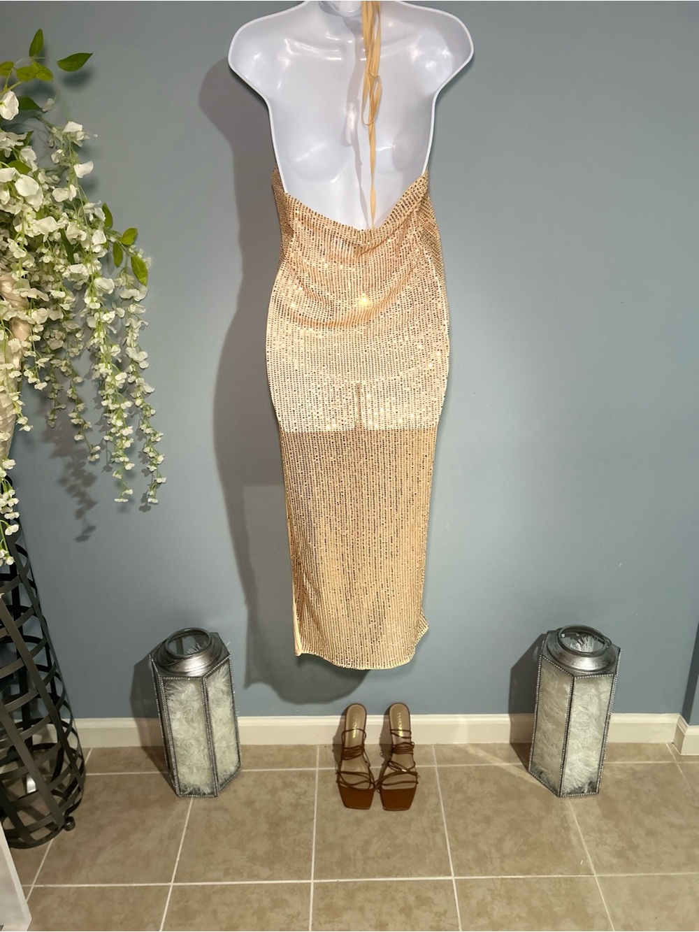 PrettyLittleThing Gold Sequin Strapless Halter Midi Dress - Picture 8 of 8